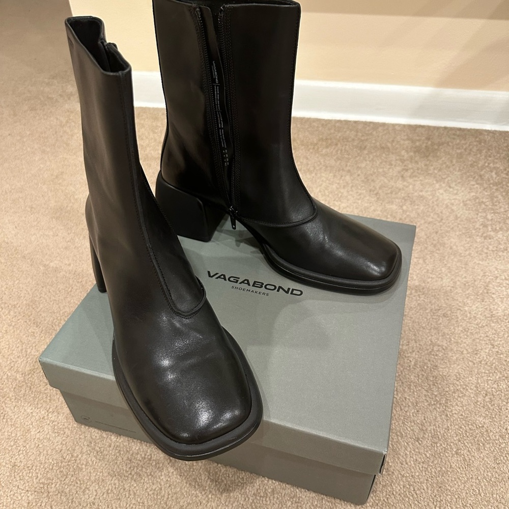 Vagabond shoemakers Ansie black booties. Size 41